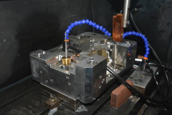 深圳开模厂家 深圳开模厂家