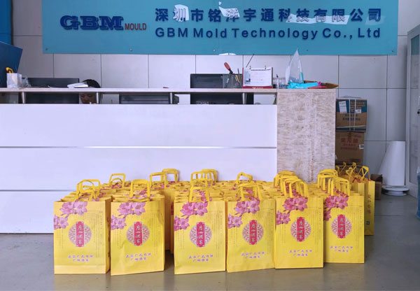 深圳万向娱乐模具科技有限公司